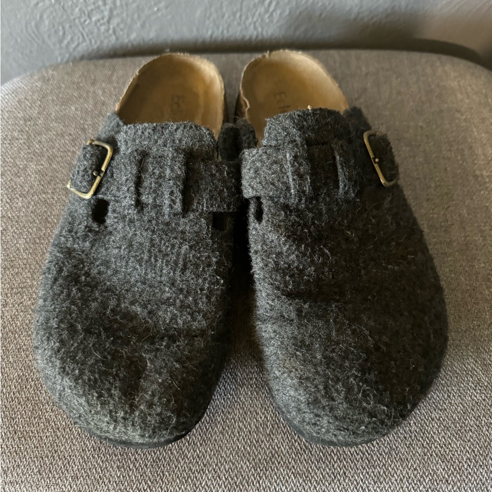 Echo Bay, size 8 clog type shoes.